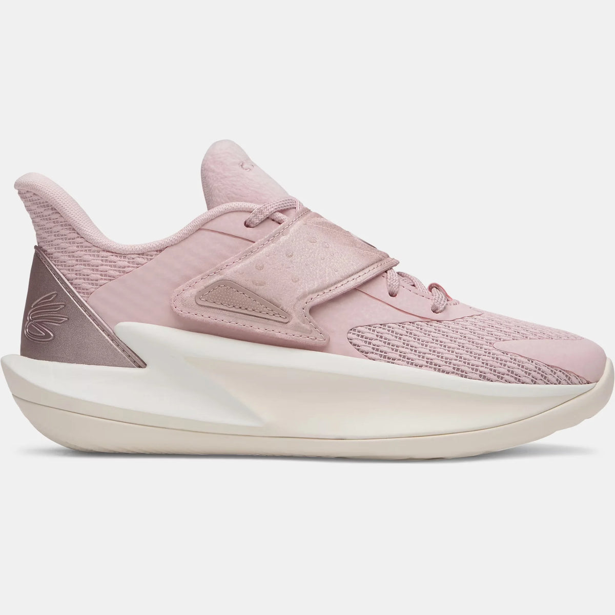 D. Fox 2 'Reign Rose' Grade School Basketball Shoes